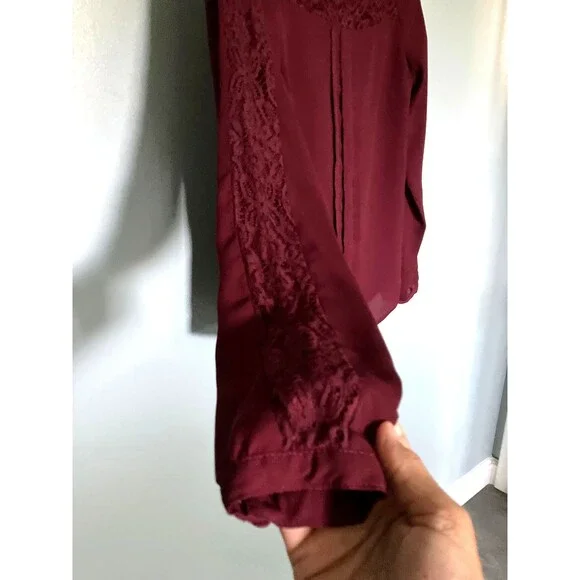 White House Black Market Sz 0 Maroon Long Sleeve Lace Insert Blouse - Picture 5 of 7
